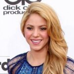 shakira größe